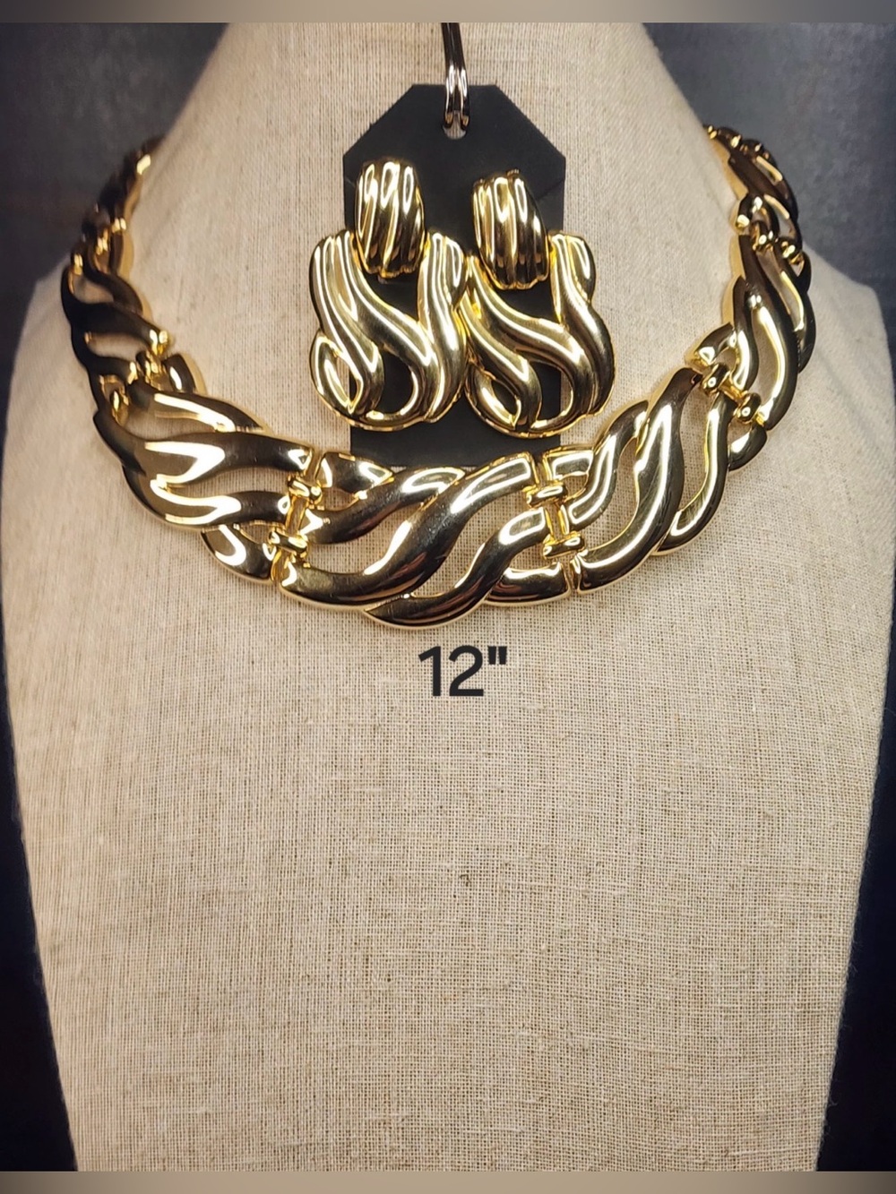 165. Gold-Tone Statement Necklace & Earring Set - Elegant Wave Design